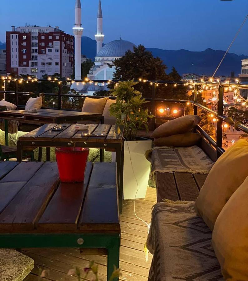 שקודר The Rooftop Hostel מראה חיצוני תמונה