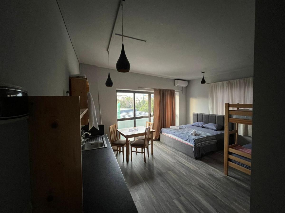 שקודר The Rooftop Hostel מראה חיצוני תמונה