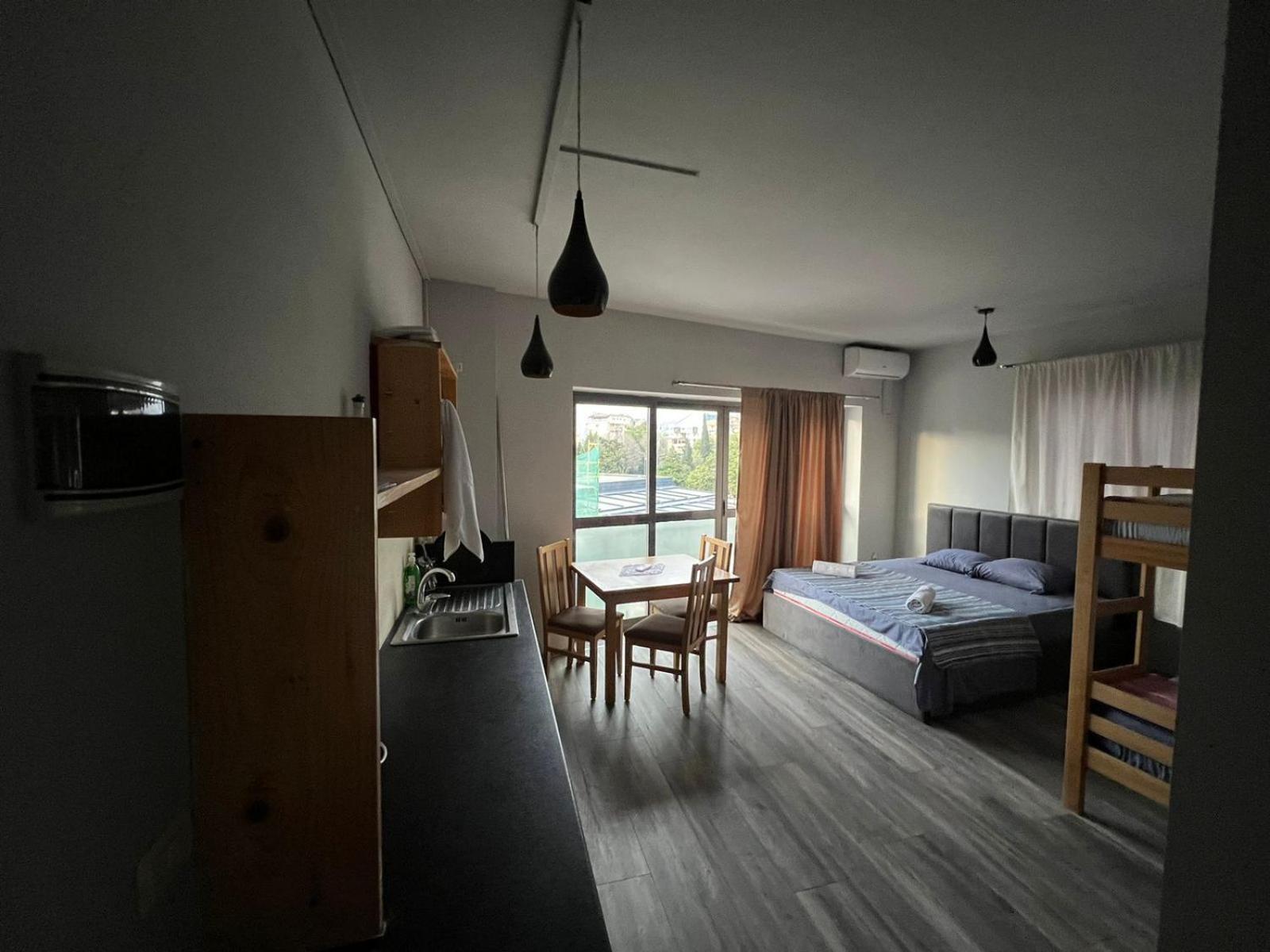 שקודר The Rooftop Hostel חדר תמונה
